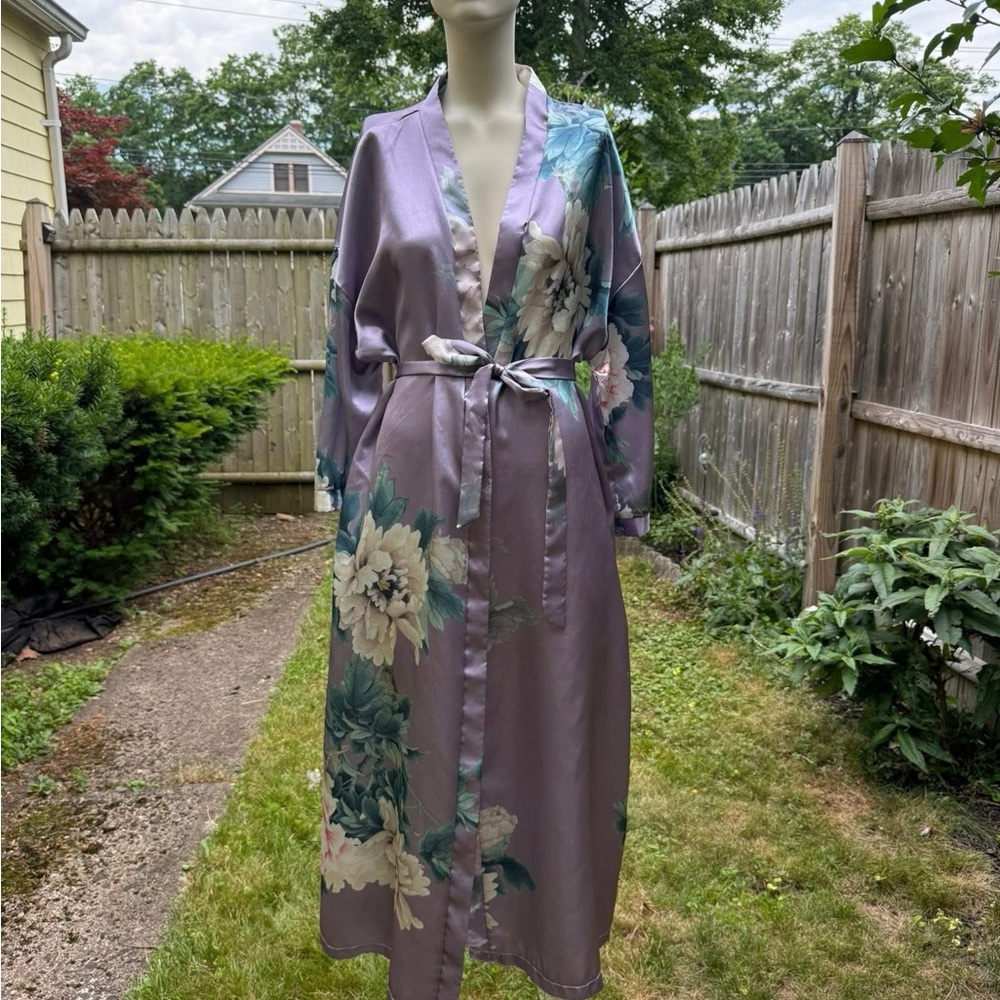 Floral Satin Robe in Lavender